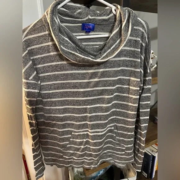 Sweater - Picture 1 of 3